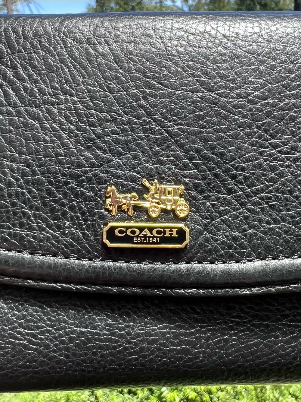 VINTAGE COACH Black Leather Trifold Wallet w Gold Logo Accent AUTHENTIC - Picture 12 of 12